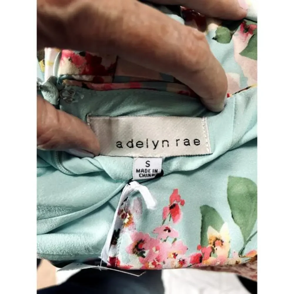 Adelyn Rae beautiful dress - Picture 4 of 5